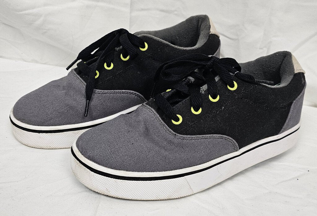Heelys Wheeled Shoes- Size 6