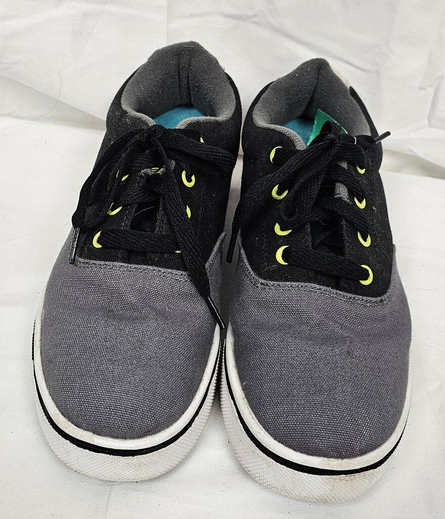 Heelys Wheeled Shoes- Size 6
