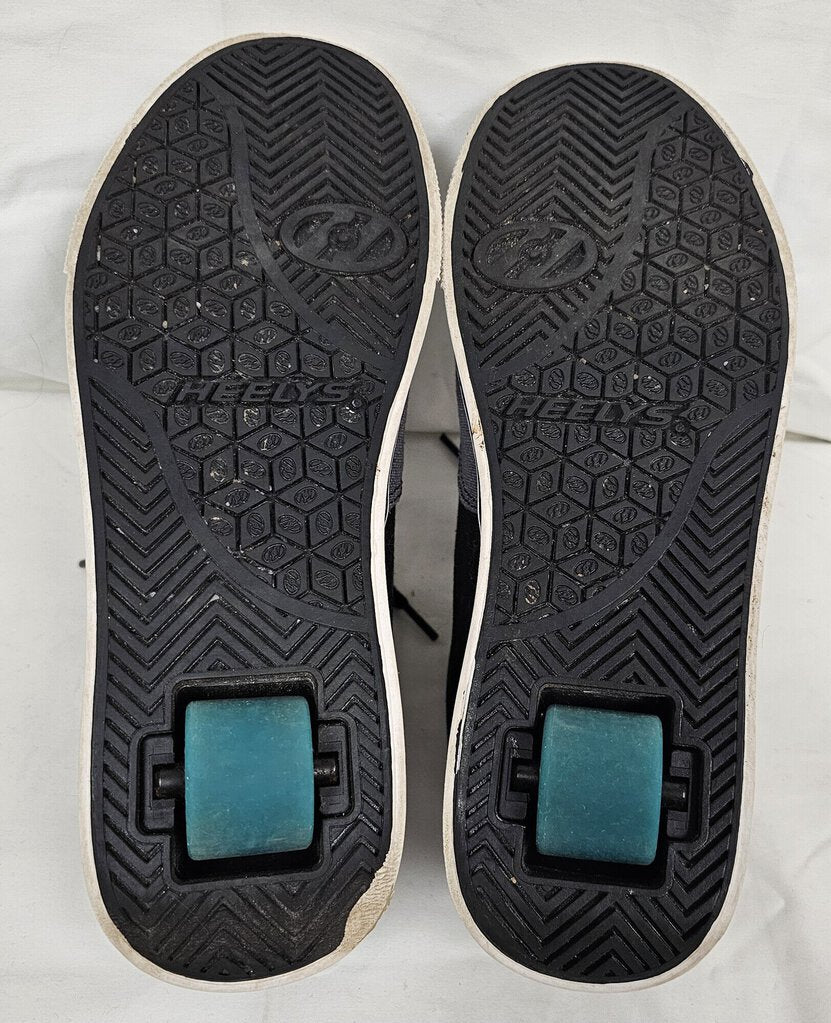 Heelys Wheeled Shoes- Size 6