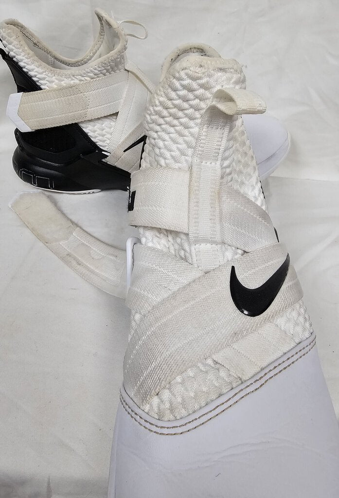 Nike Lebron Soldier 12 TB Basketball Shoes, Mens Size: 8