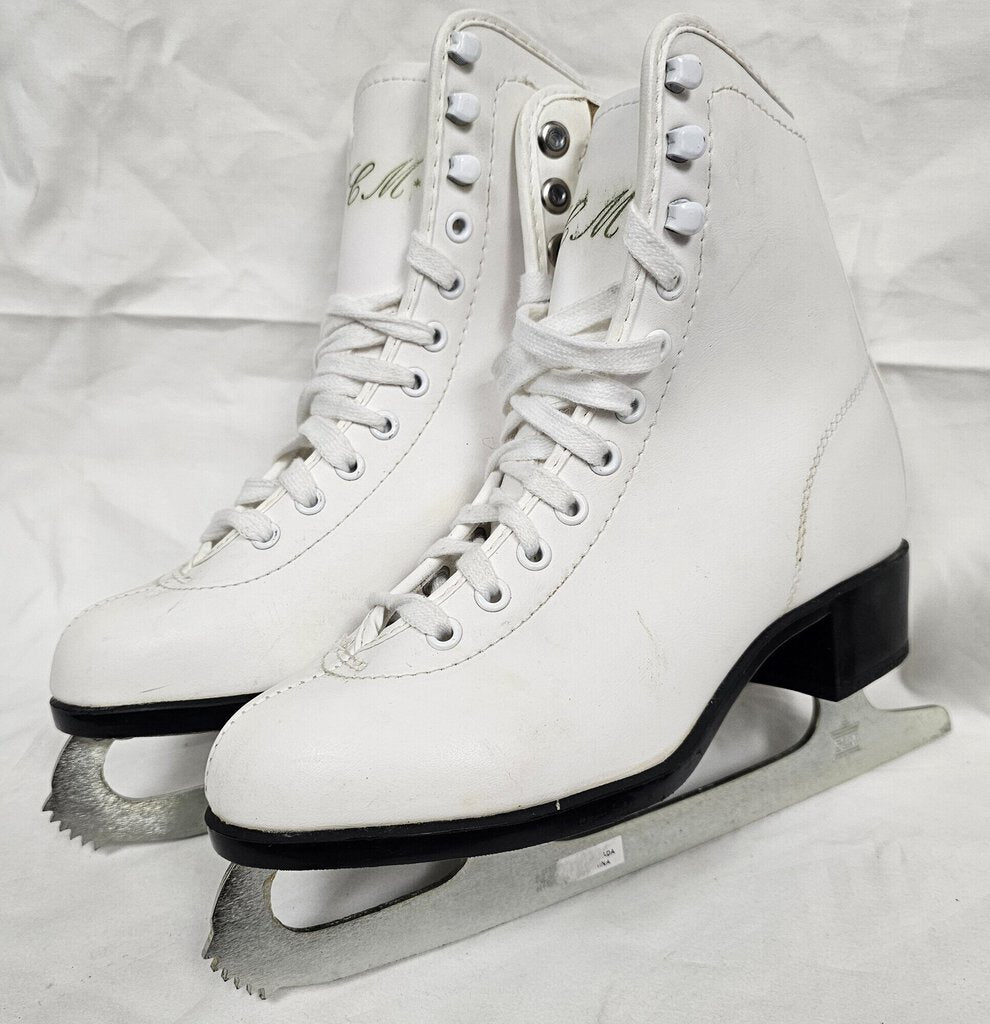 CCM Traditional Figure Skates, Size: 4