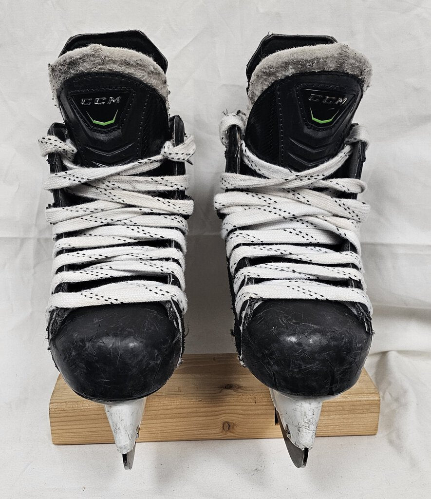 CCM Ribcor 50K Pump Hockey Skates, Size: 2.5