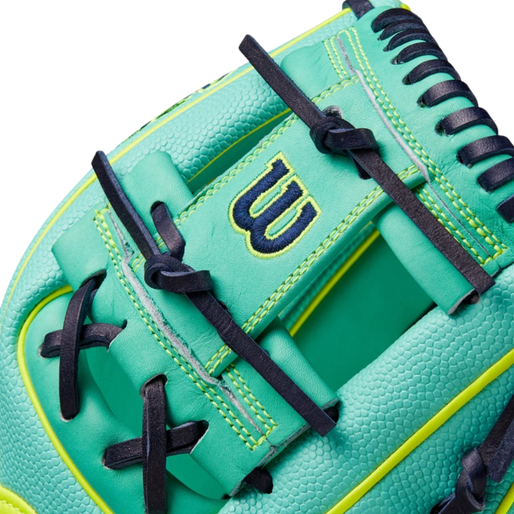 WILSON Fall 2024 A2000® DP15SS 11.5” Infield Baseball Glove