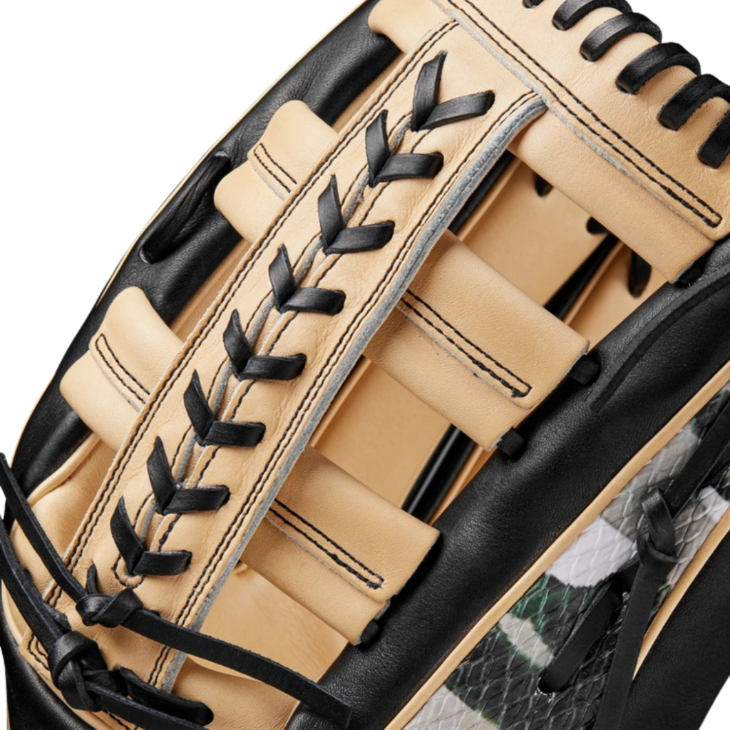 WILSON Winter 2024 A2000® 1810 12.75” Outfield Baseball Glove