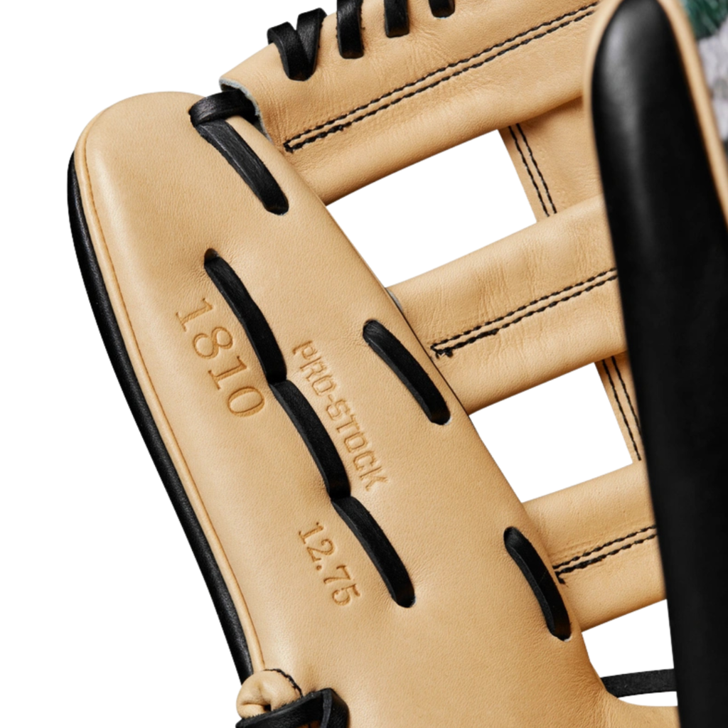 WILSON Winter 2024 A2000® 1810 12.75” Outfield Baseball Glove