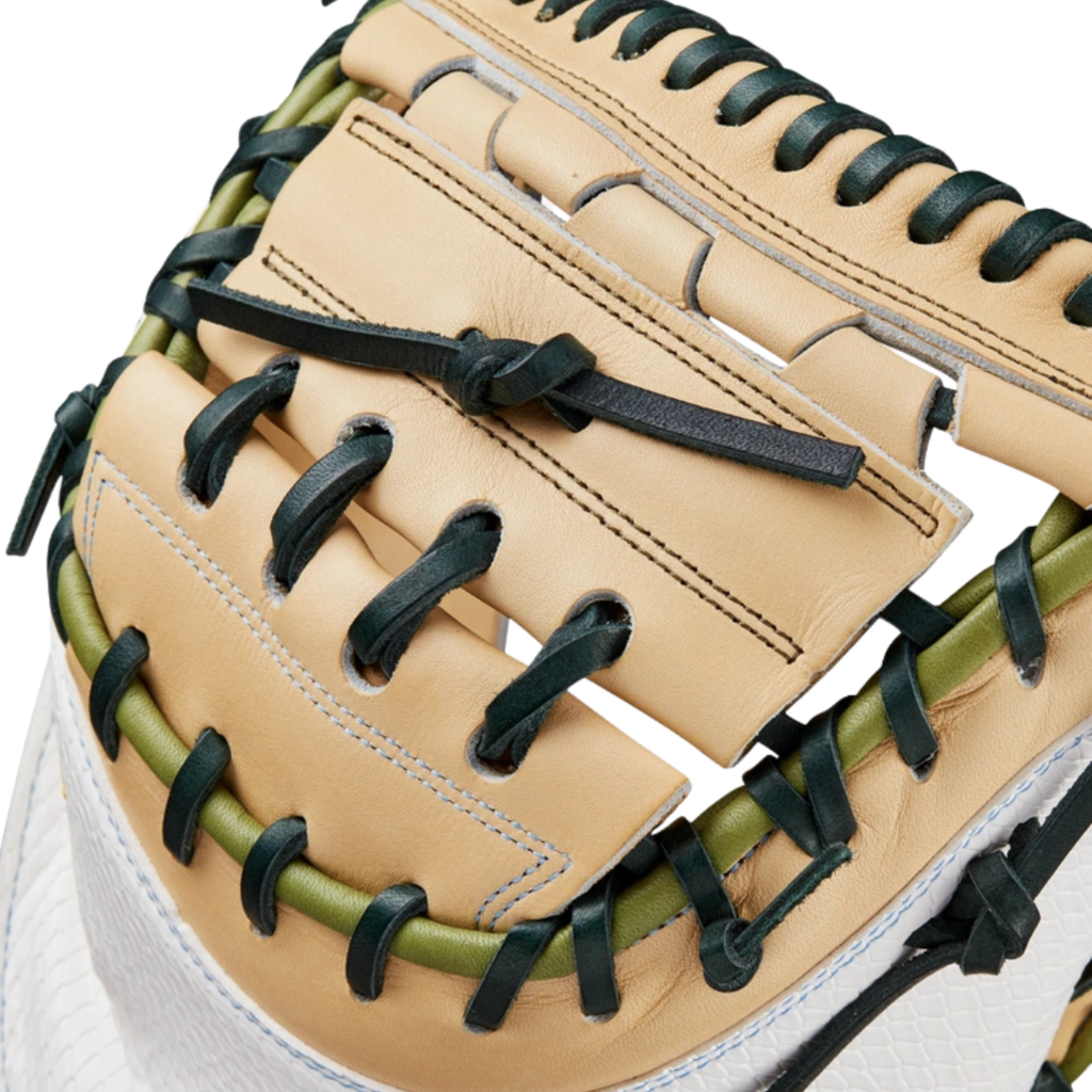 Wilson® Fall 2024 Sashel Palacios A2000® FPCM23SS 34” Fastpitch Catcher’s Mitt