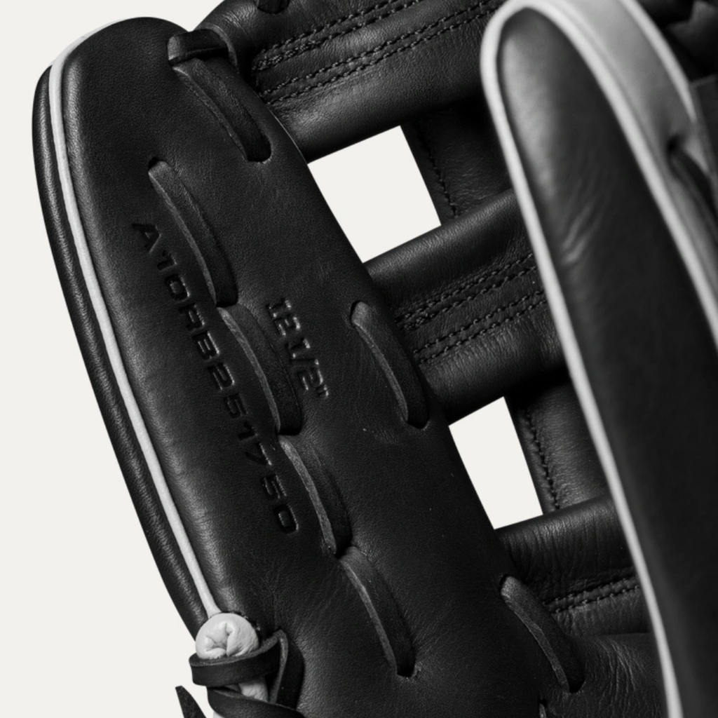2024-2025 A1000® 1750 12.5” Outfield Baseball Glove