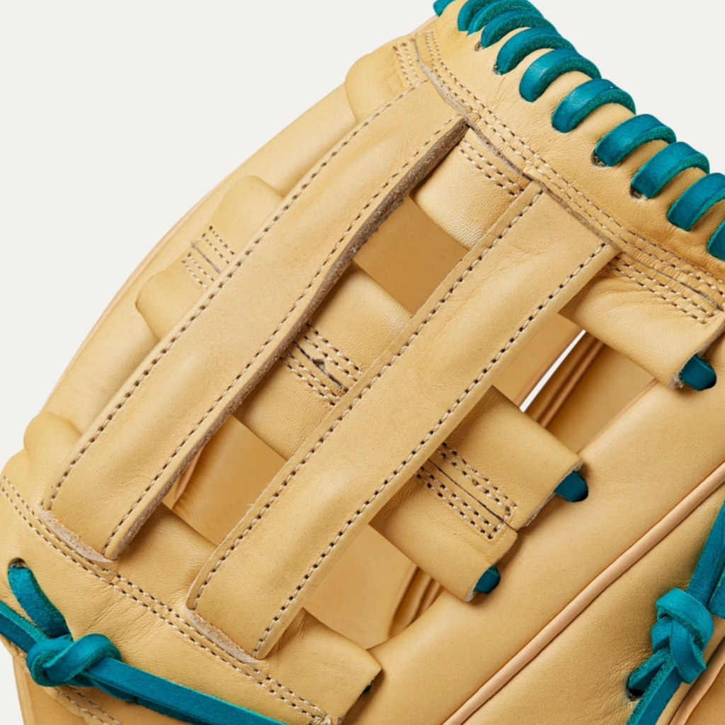 WILSON 2024-2025 A1000® DW5 12” Infield Baseball Glove