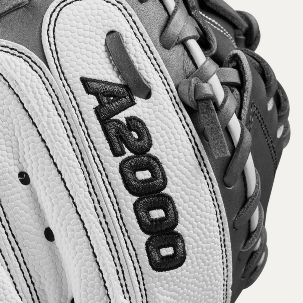 Wilson® 2024 Fastpitch Classics Series A2000 FPCM23SS 34” Fastpitch Catcher’s Mitt