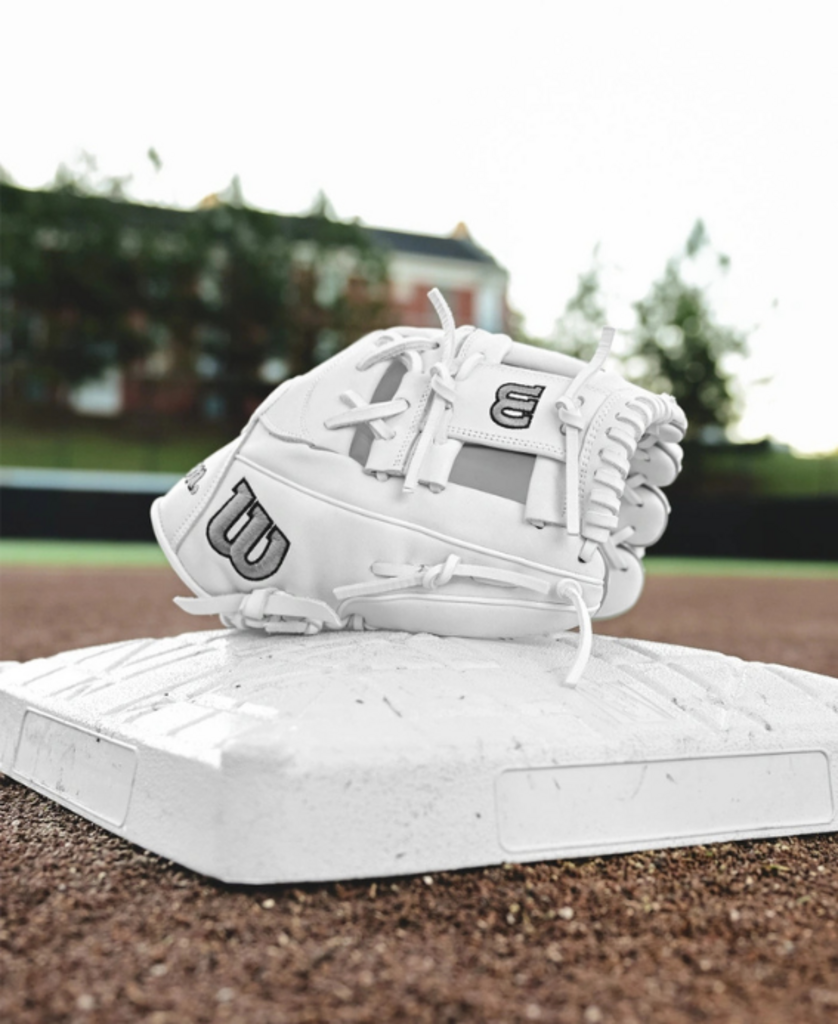 Wilson® 2024-2025 A1000® H12 12” Infield Fastpitch Softball Glove