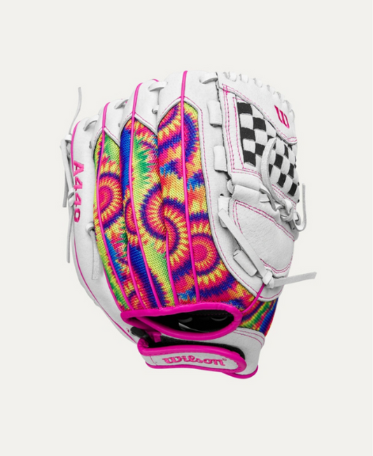 Wilson® 2024 A440™ Flash™ 11.5” Youth Infield Fastpitch Softball Glove