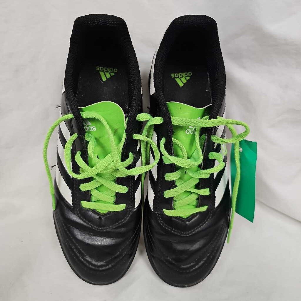 Adidas Low Turf Cleats, Size 5.5