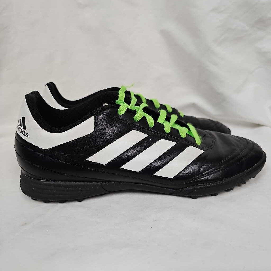 Adidas Low Turf Cleats, Size 5.5