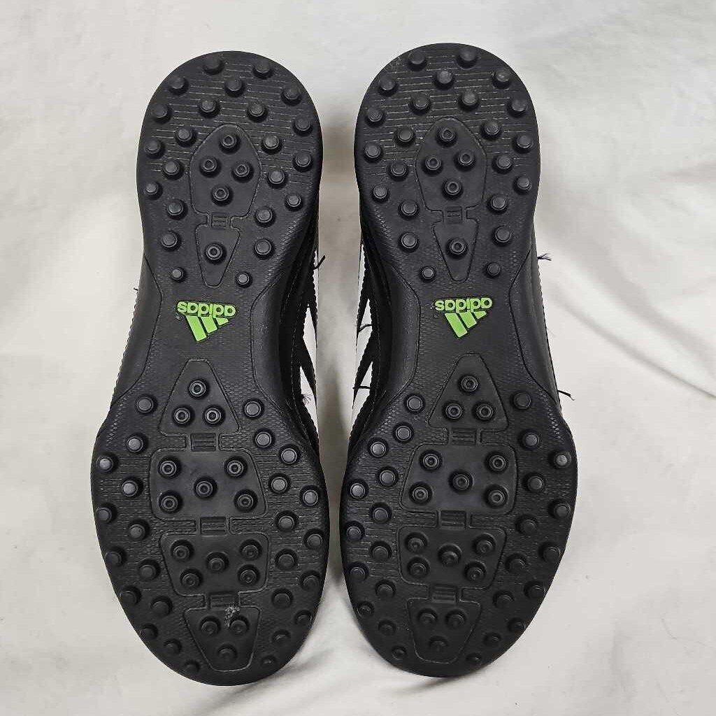 Adidas Low Turf Cleats, Size 5.5