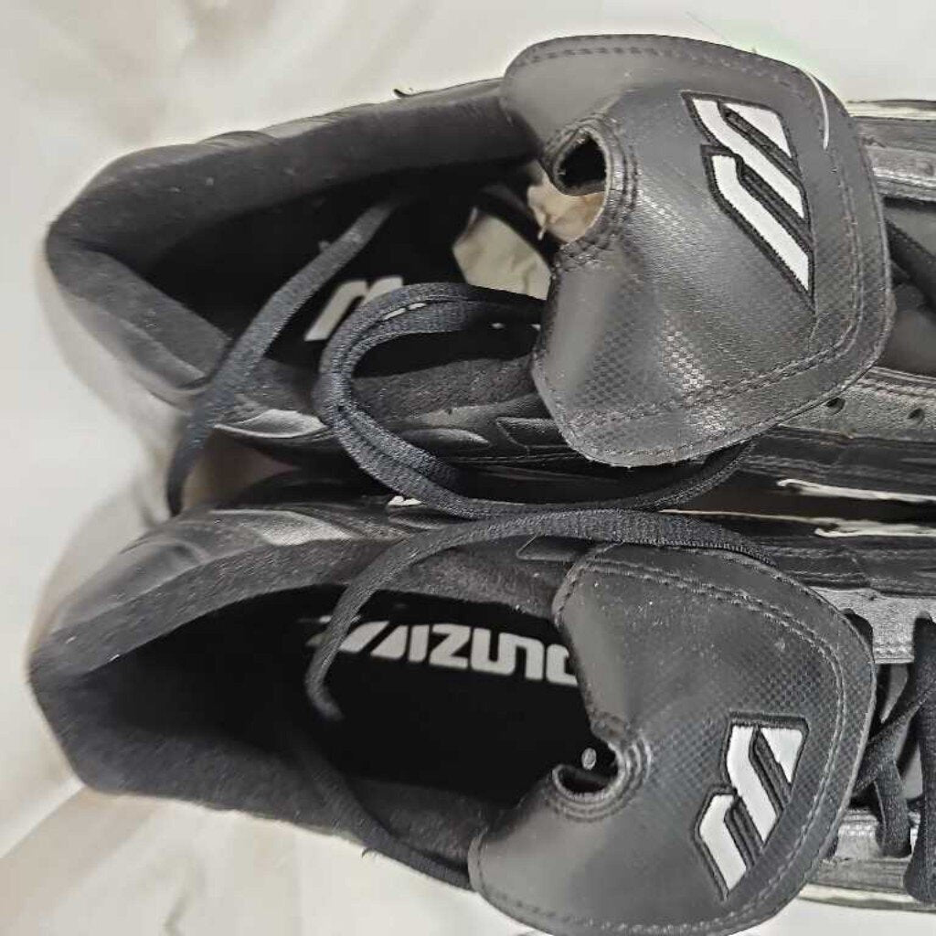 Mizuno 9spike Metal Baseball Cleats, Size 12.5