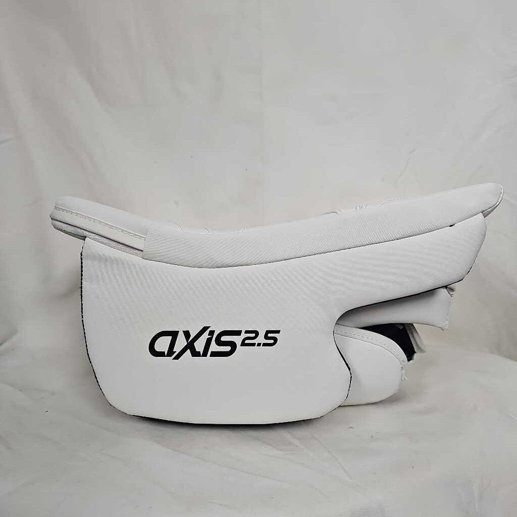 CCM AXIS 2.5 Full Right Blocker, Size Junior