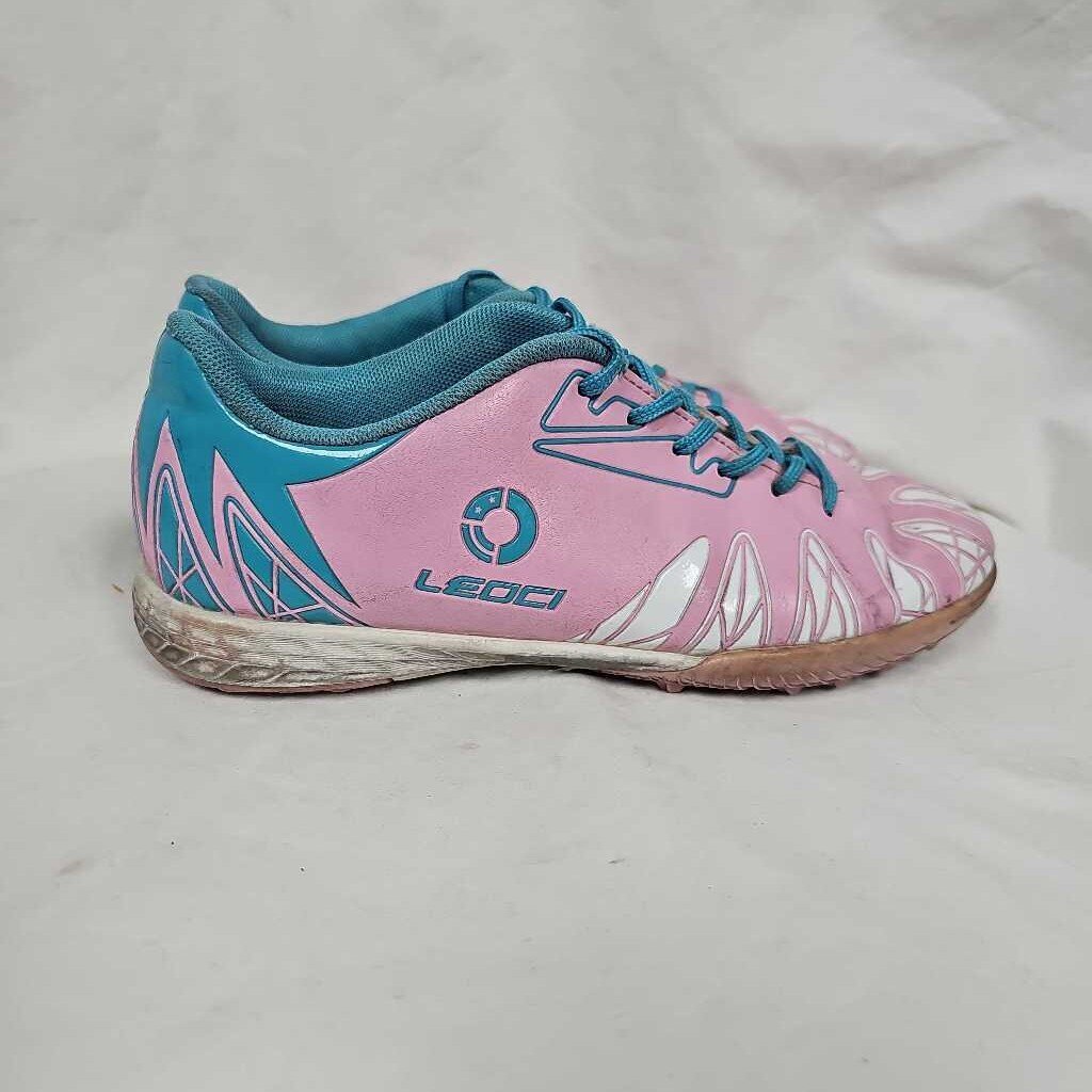 Leoci Turf Cleat