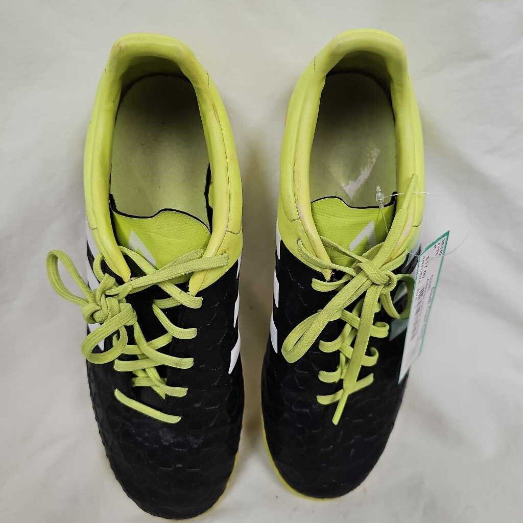 Addidas Indoor Soccer Shoes, Men's Size 7