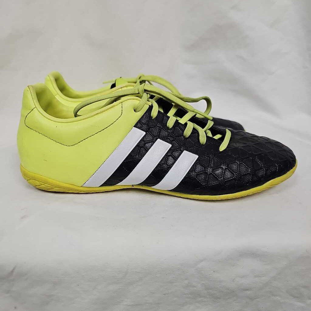 Addidas Indoor Soccer Shoes, Men's Size 7
