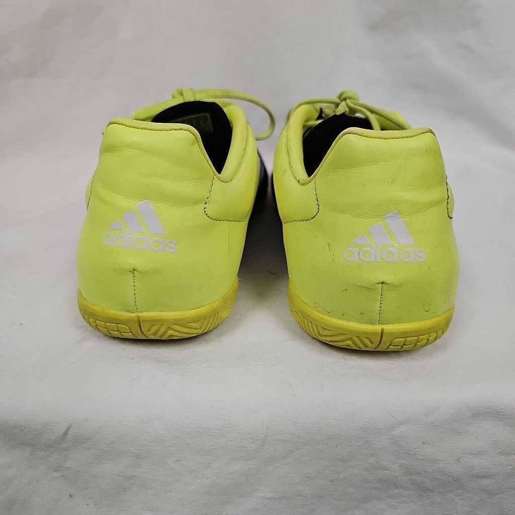 Addidas Indoor Soccer Shoes, Men's Size 7