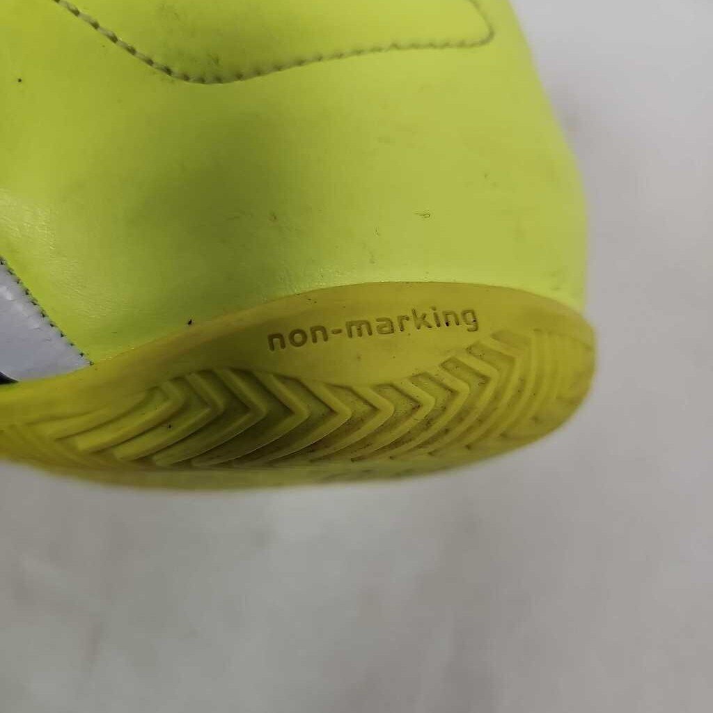 Addidas Indoor Soccer Shoes, Men's Size 7