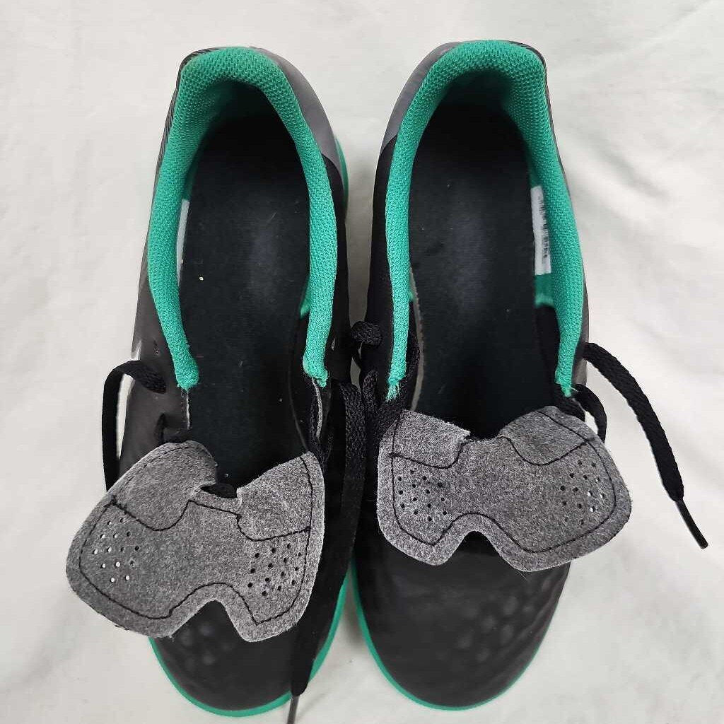 Nike MagistaX Indoor Soccer Shoe, Size 6