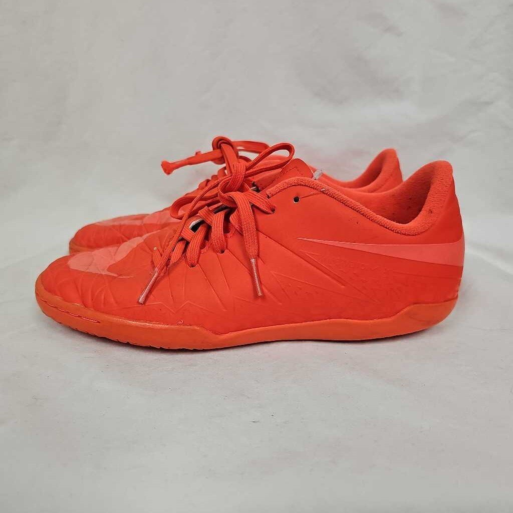 Nike Indoor Soccer Shoes, Size 4.5