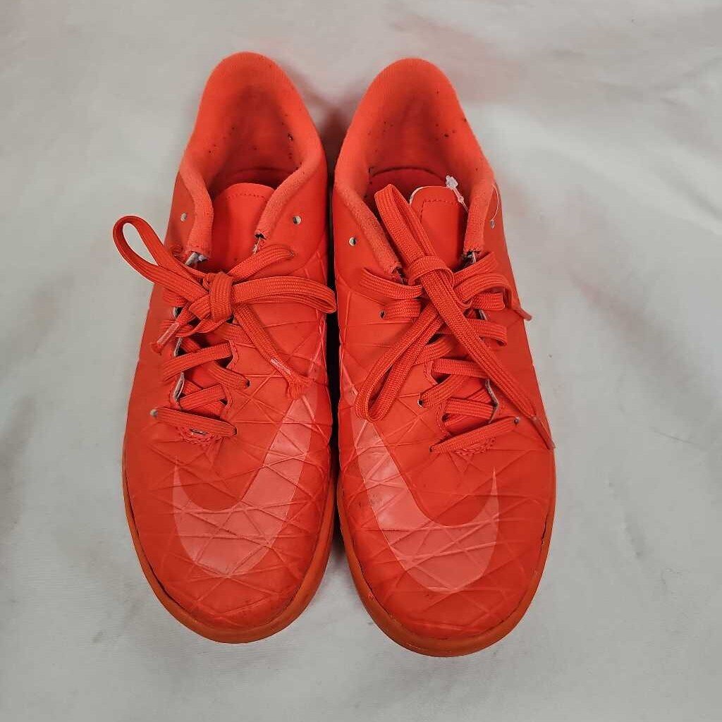 Nike Indoor Soccer Shoes, Size 4.5