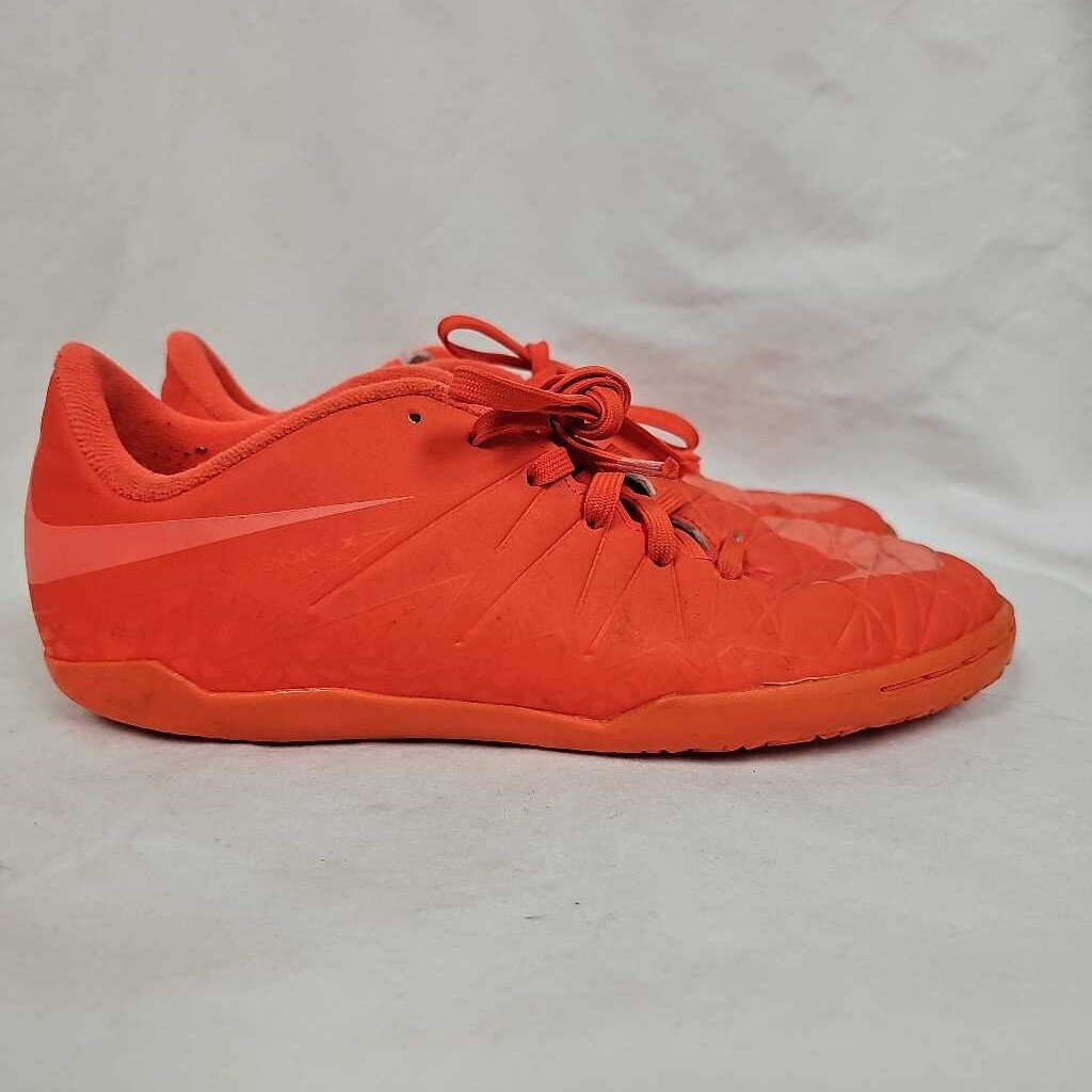 Nike Indoor Soccer Shoes, Size 4.5