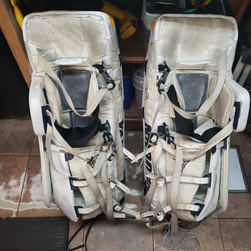 Vaughn Velocity Goalie Leg Pads, V5 7800, Size: 34" +1"