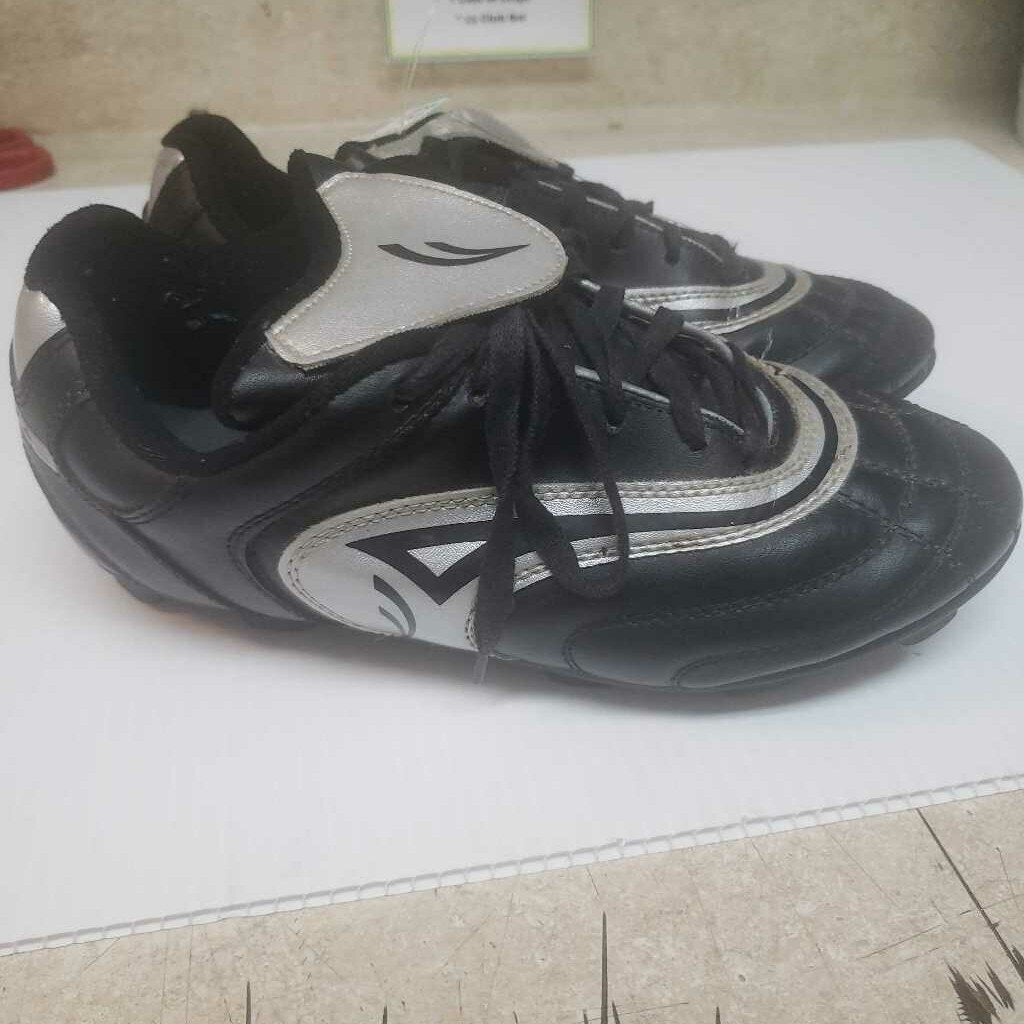 Firenza Soccer Cleats, Size: 5.5