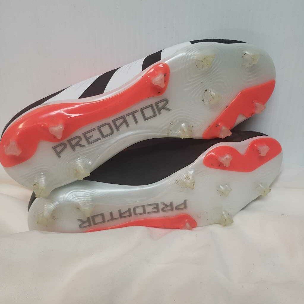 Adidas Predator League Soccer Cleats, Size: 5.5