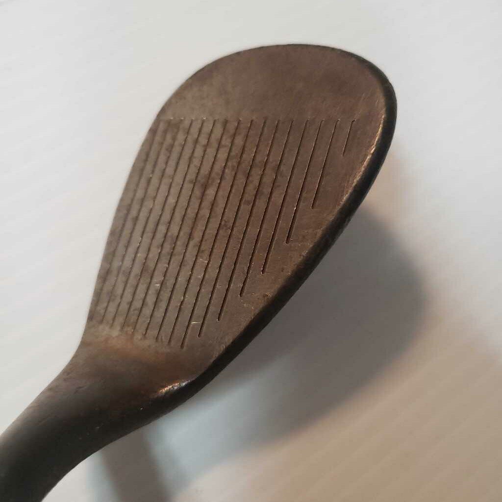 Cleveland 588 Sand, 56*, Size: RH