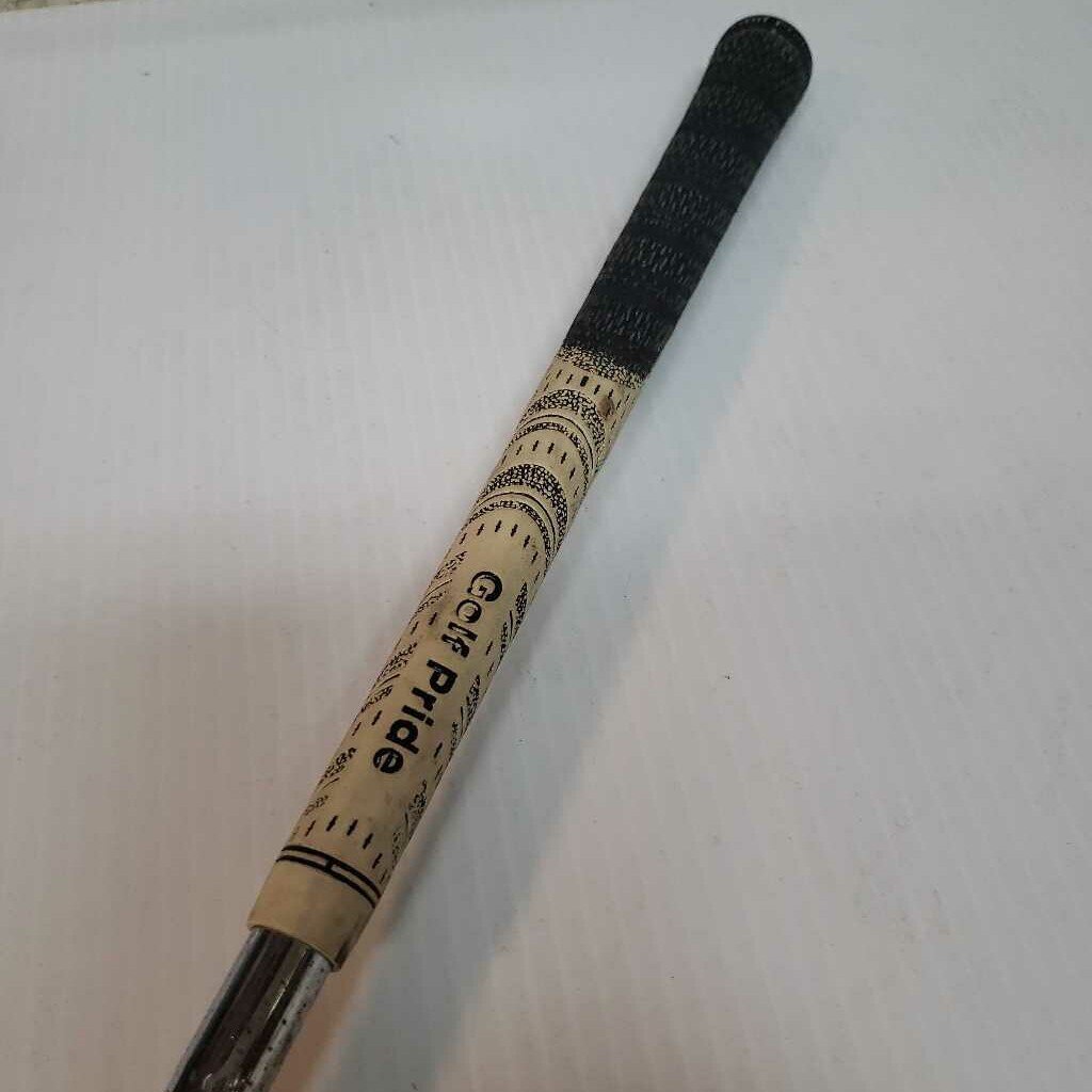 Cleveland 588 Sand, 56*, Size: RH