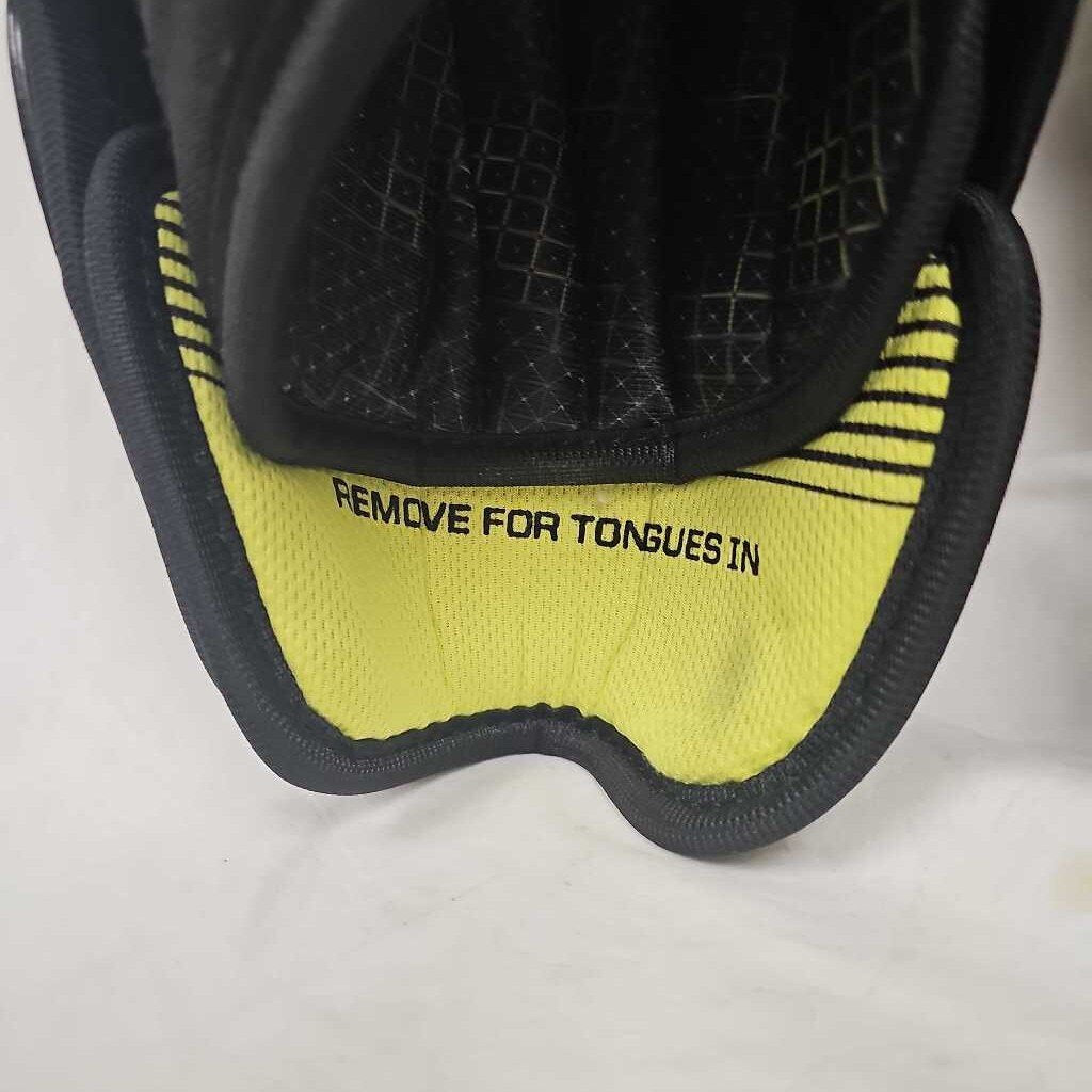 CCM Tacks XF Hockey Shin Pads, Size 15"