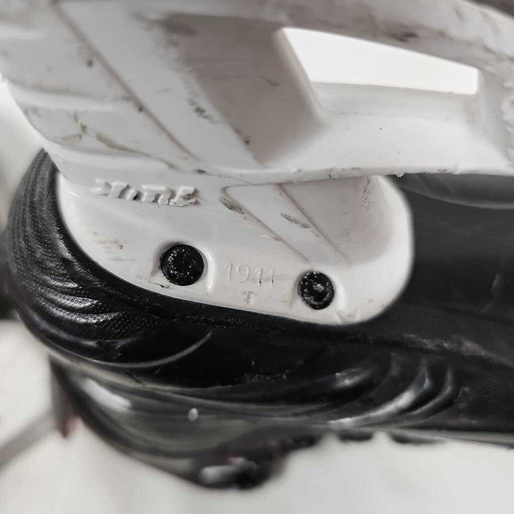 BAuer NS Youth Hockey Skates, Size Y11