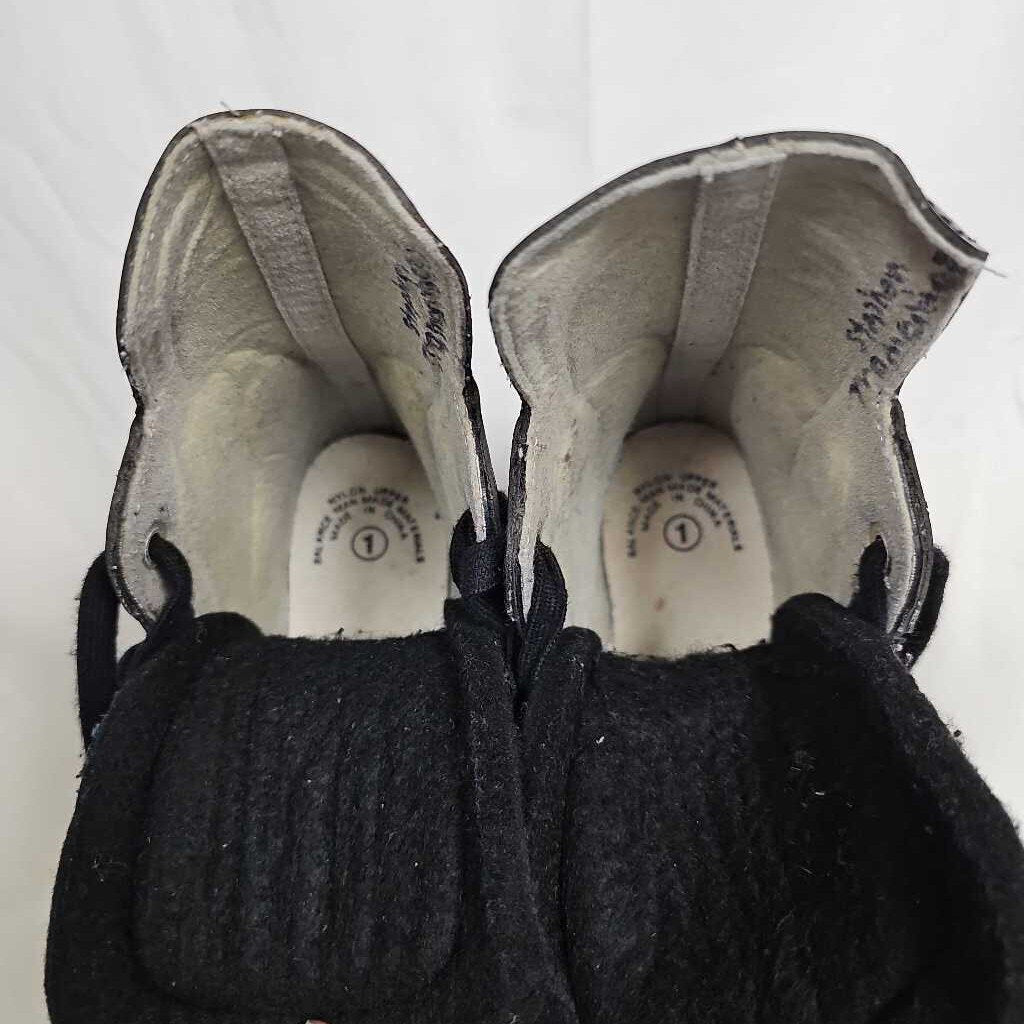 CCM Rapide 101 Hockey Skates, Size 1