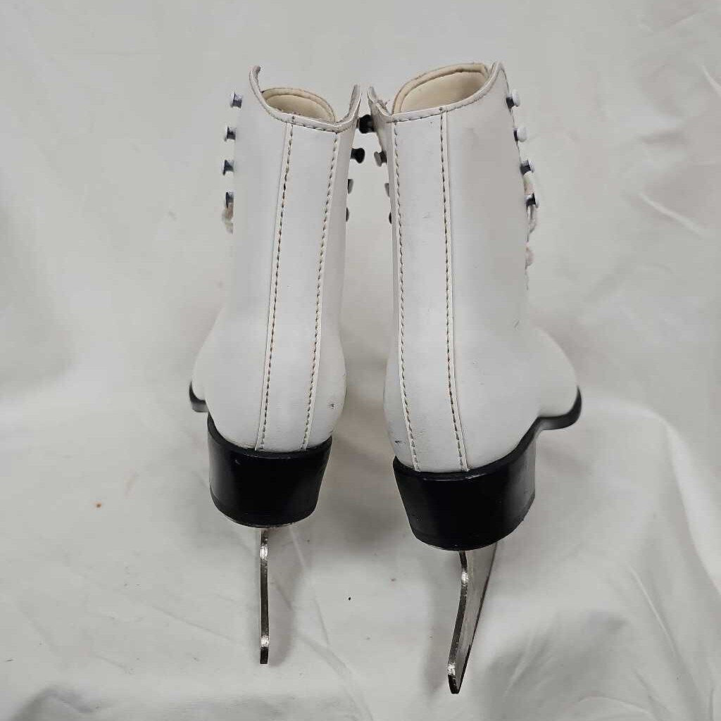CCM Champion Deluxe Women's Figure Skates, Size 6