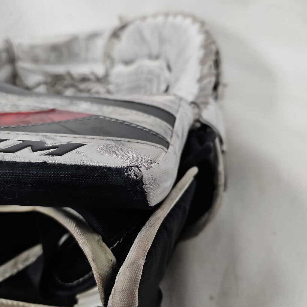 CCM P2.5 Junior Goalie Catch Glove, Regular Hand