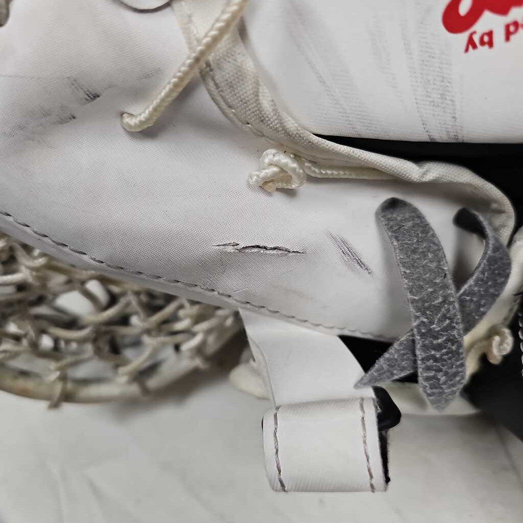 CCM P2.5 Junior Goalie Catch Glove, Regular Hand