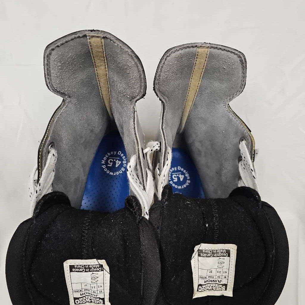 Sherwood Raptor 8 Junior Hockey Skates, Size 4.5