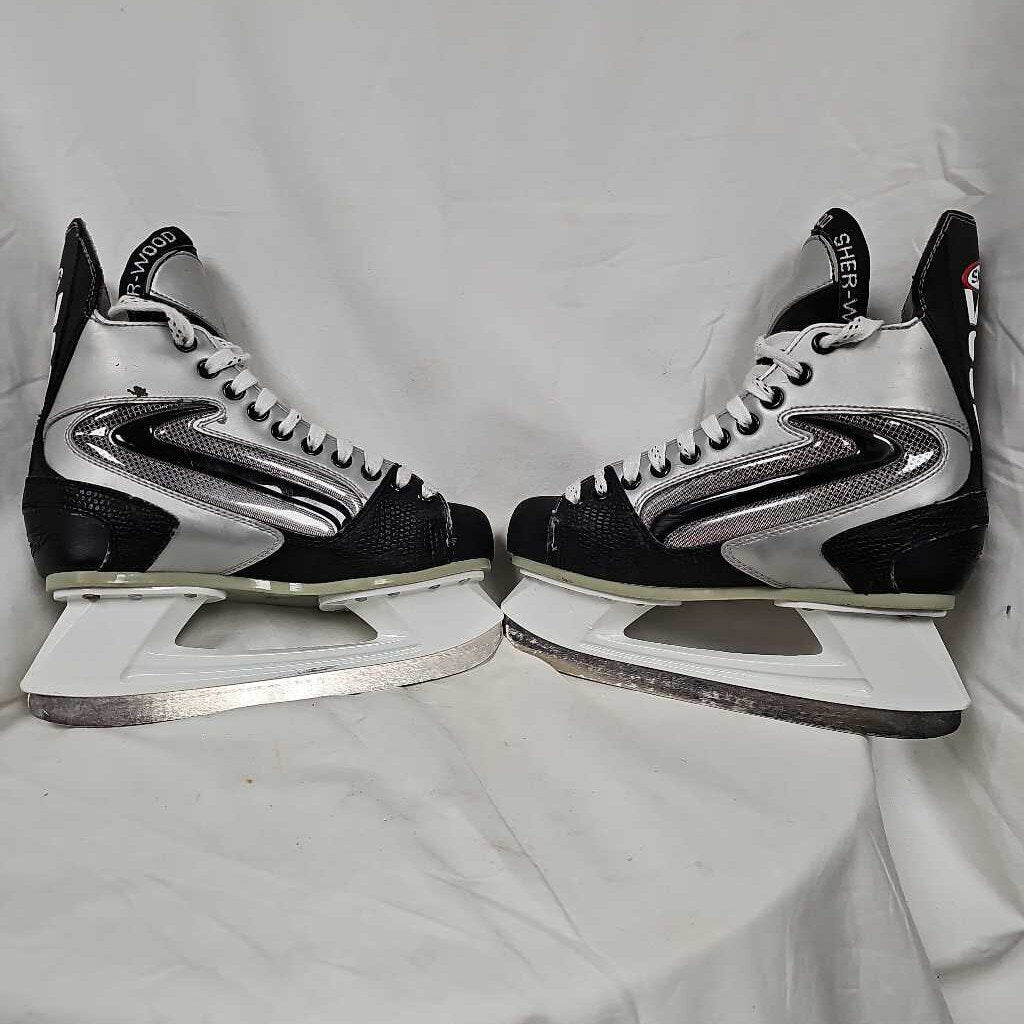 Sherwood Raptor 8 Junior Hockey Skates, Size 4.5