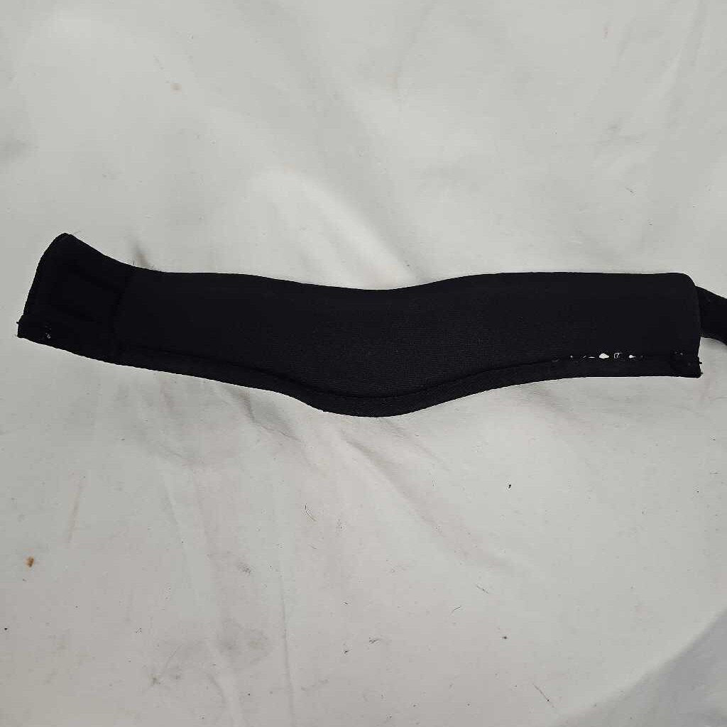 CCM NGR100 Youth Hockey Neck Guard, Size 8.5" - 12.5"