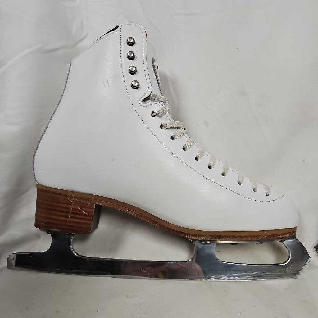 Riedell Stride 223 Figure Skates with Capri Blades, Size 7