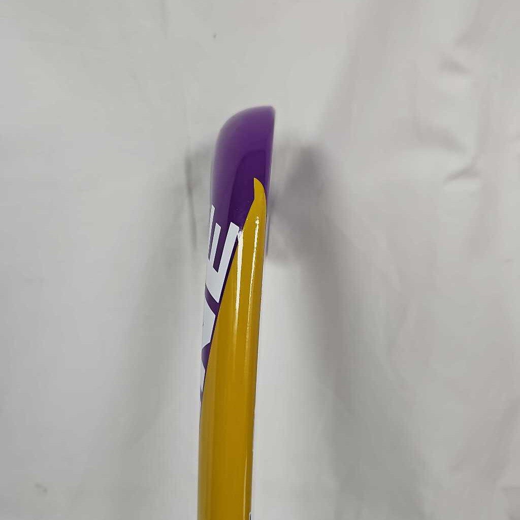 Brine Crown 250 20mm Standard Bow Composite Field Hockey Stick 36" - Purple
