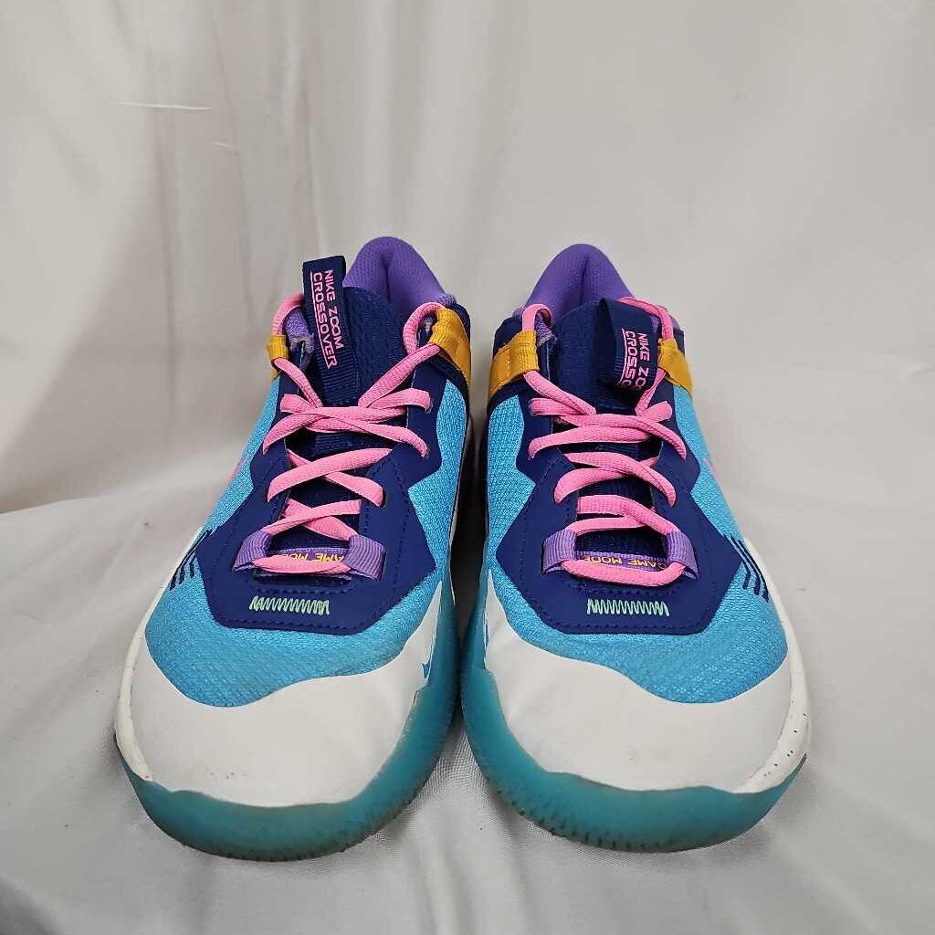 Nike Air Zoom Crossover Basketball Shoes, Size 6
