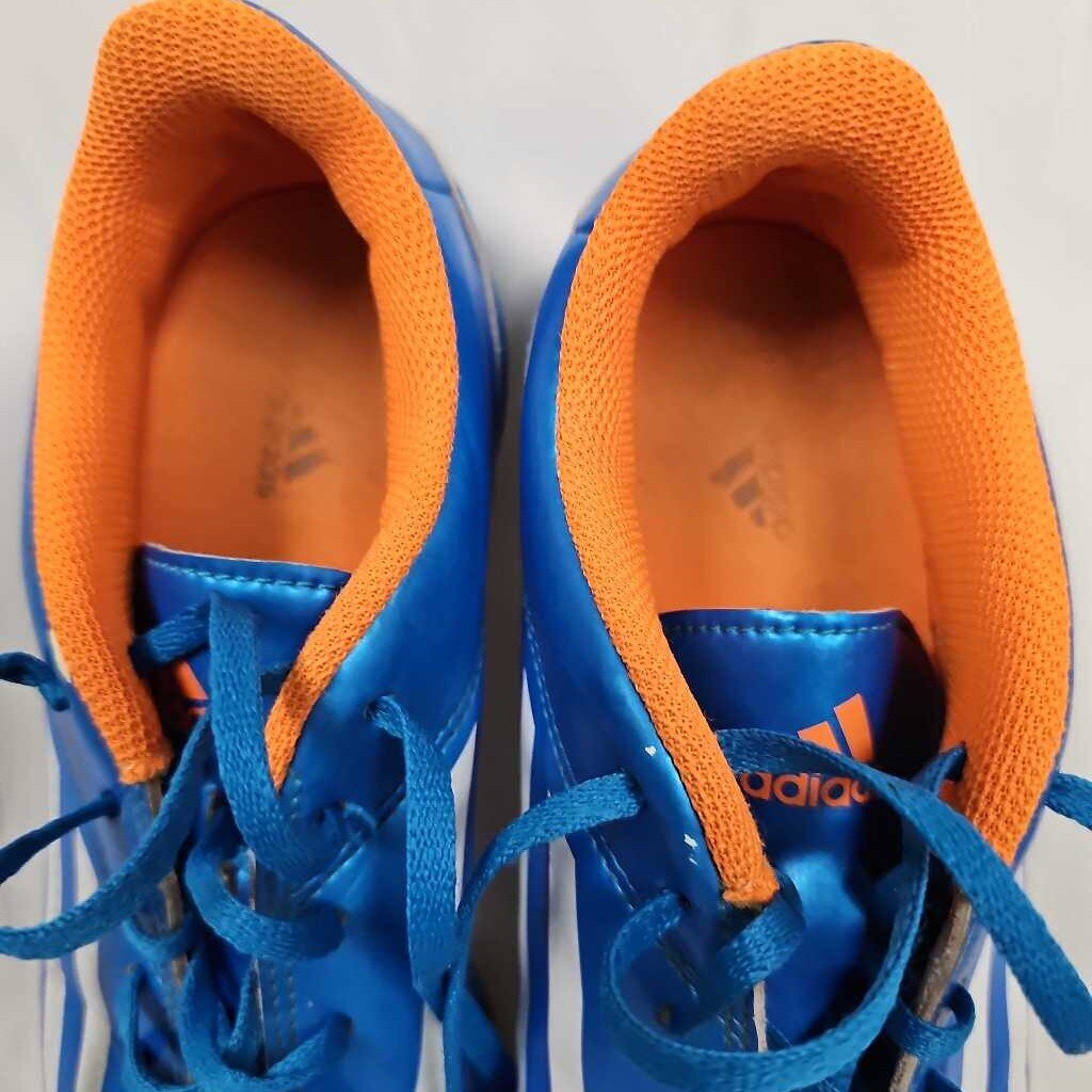Adidas F5 Indoor Soccer Shoes, Size 4.5