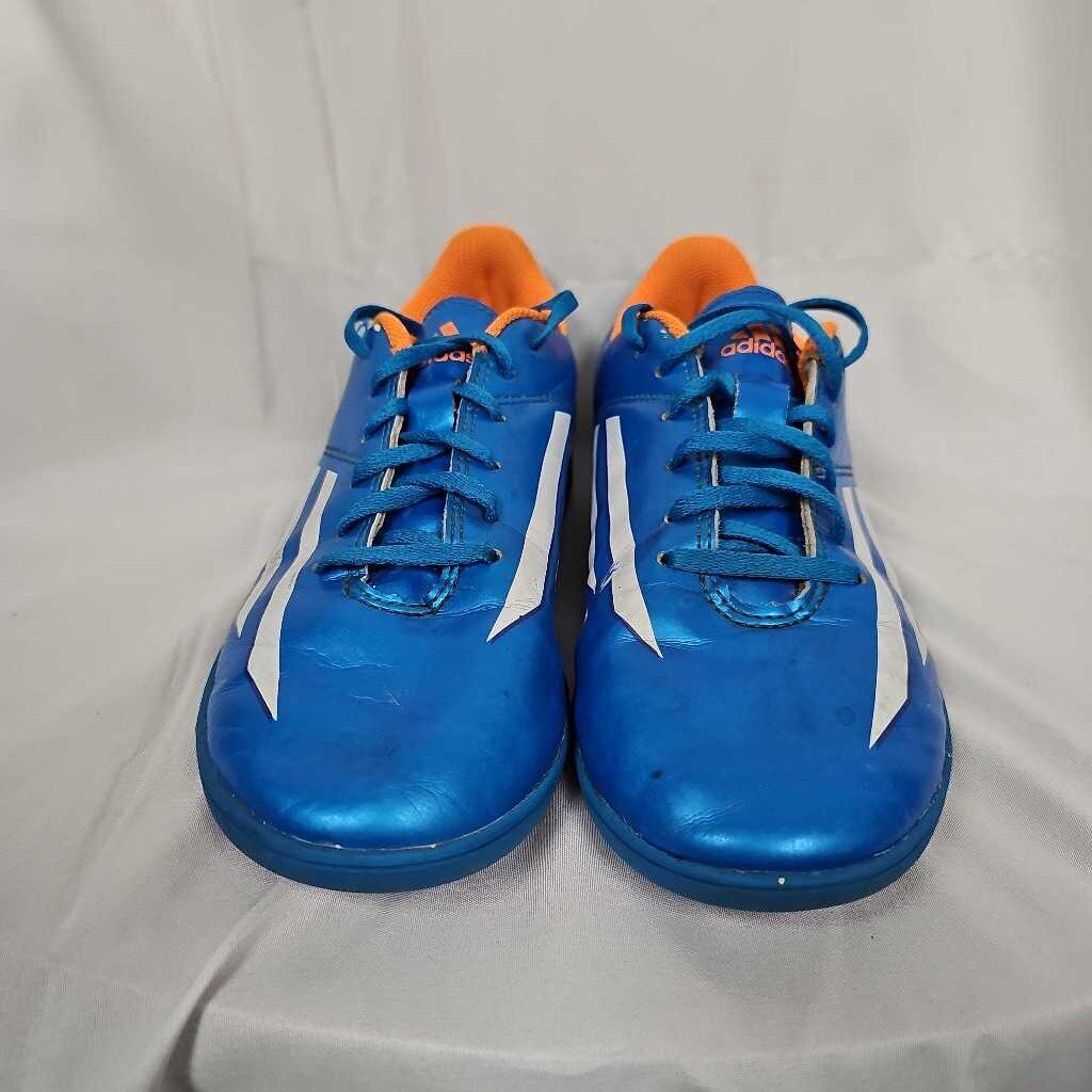 Adidas F5 Indoor Soccer Shoes, Size 4.5