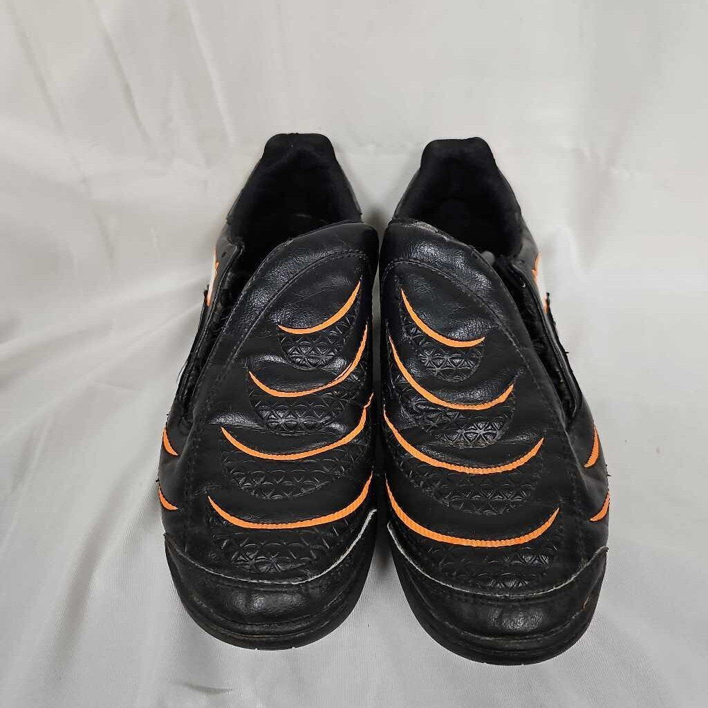 Puma PWR-C3 Turf Shoes, Size 6.5