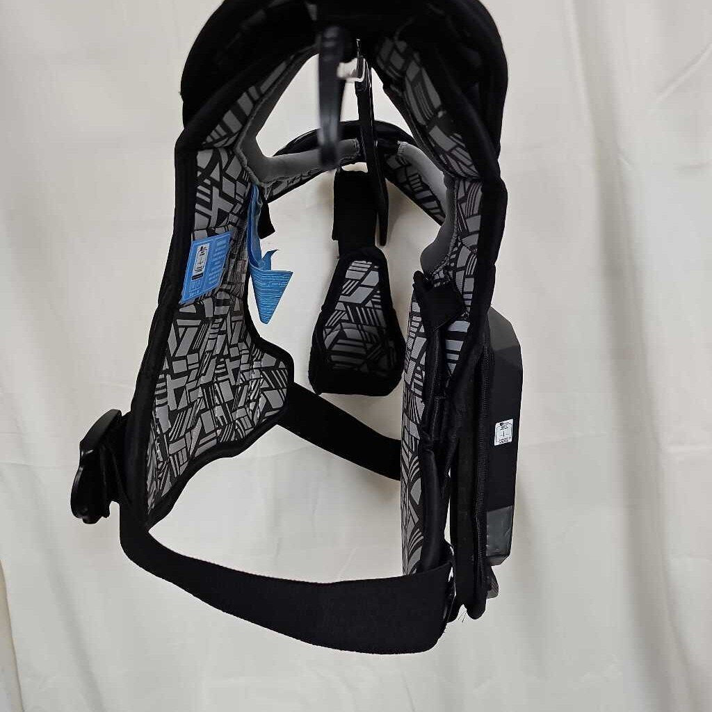 True Cadet Lacrosse Shoulder Pads, Size Youth Medium